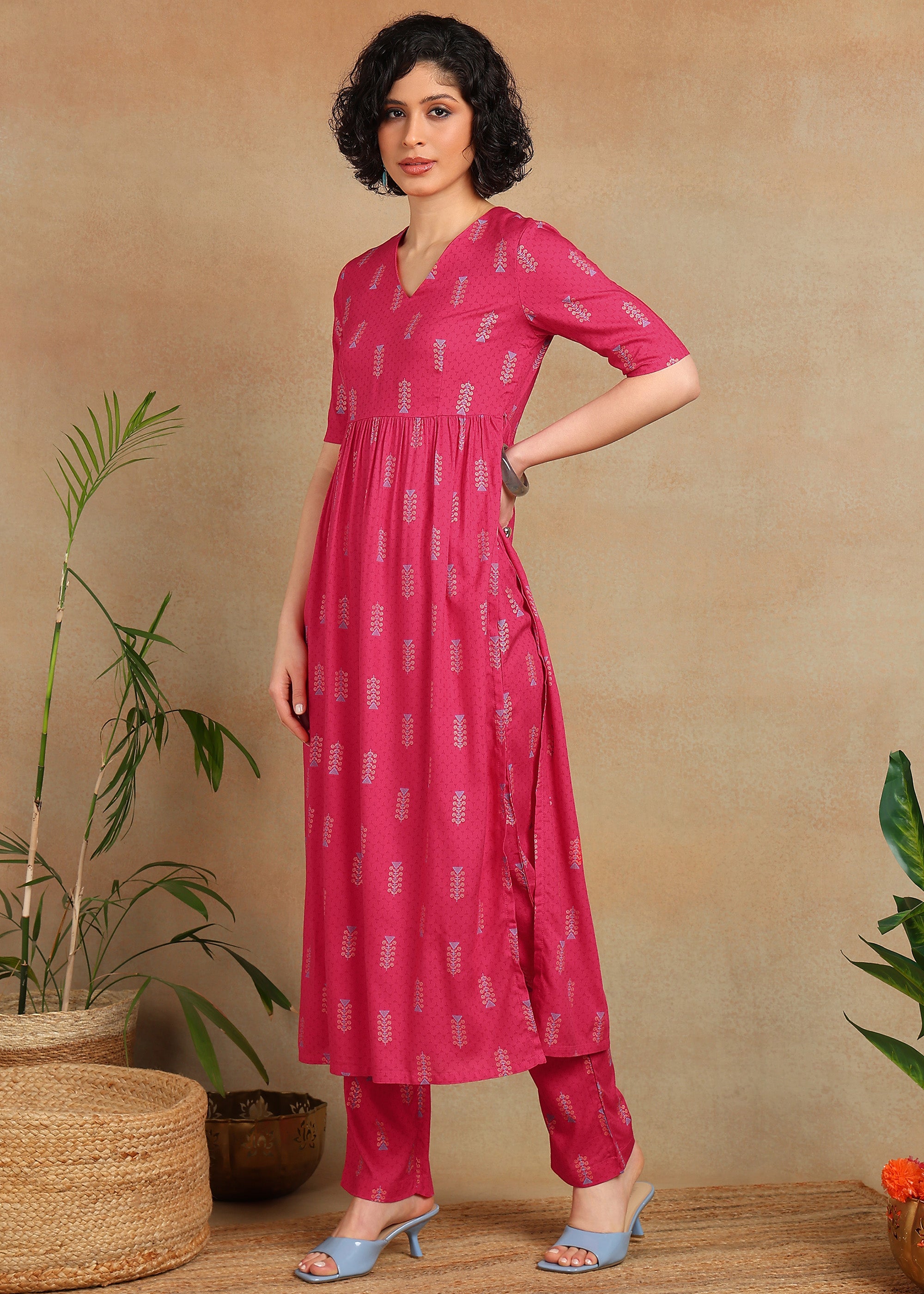 Women Printed Kurta Pant Set | V Neck Straight Kurta with Pant | Casual Ethnic Wear Kurti Set for Women