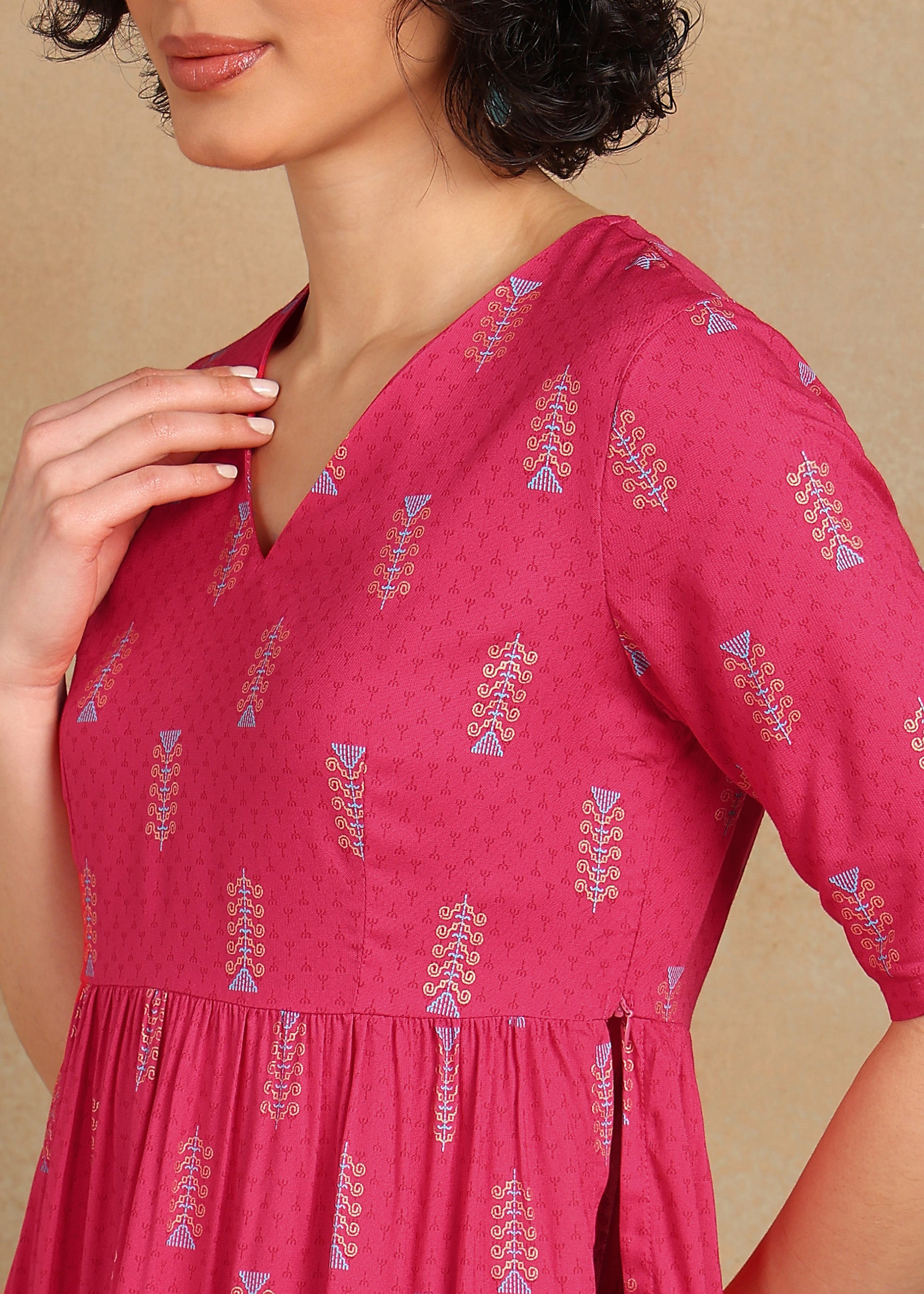 Women Printed Kurta Pant Set | V Neck Straight Kurta with Pant | Casual Ethnic Wear Kurti Set for Women